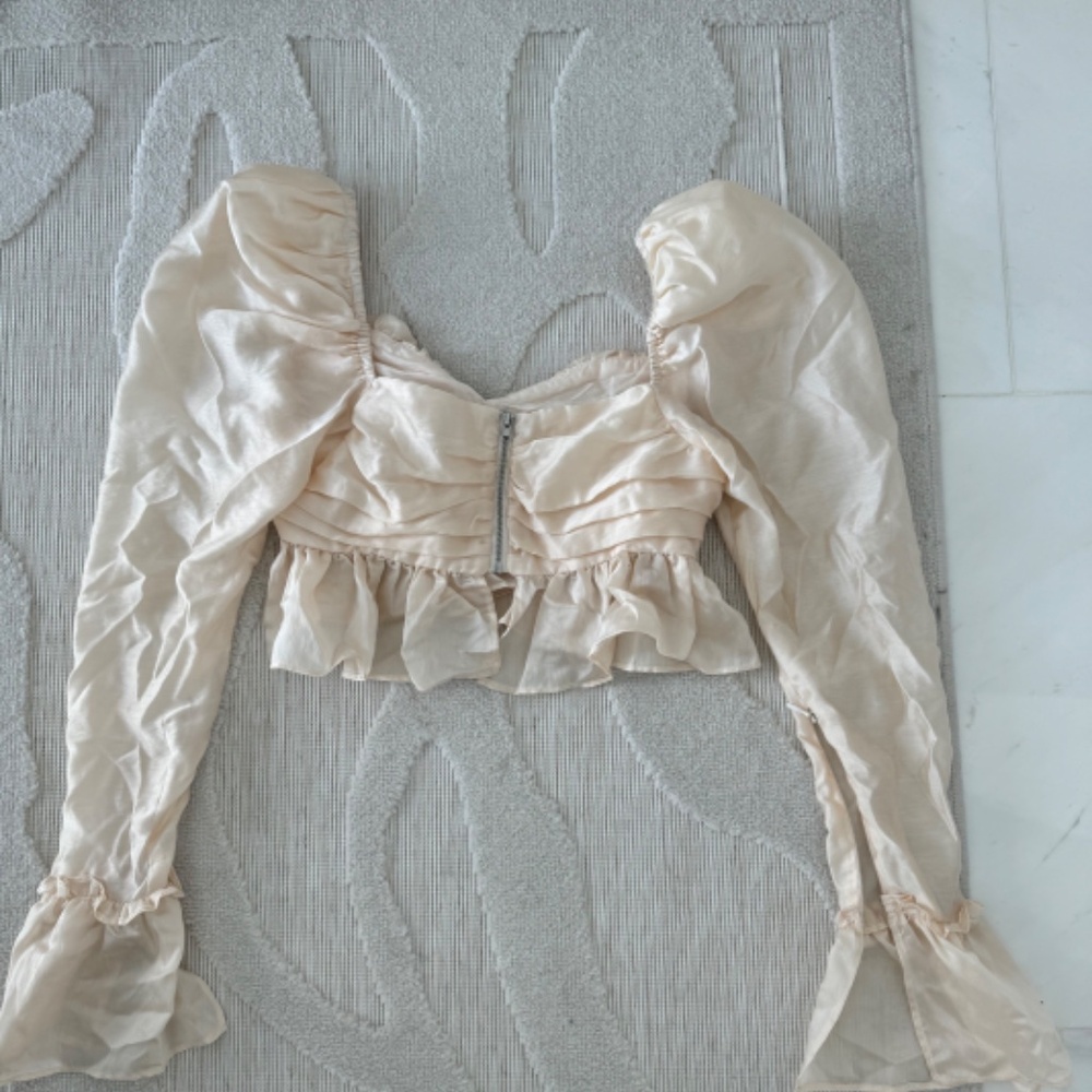 H&M blouse - Picture 2 of 2